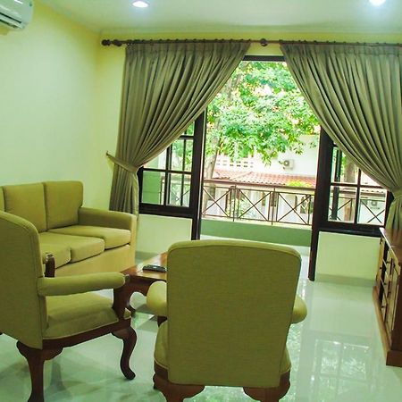 Country Woods Jakarta Cilandak (Jakarta) Bagian luar foto